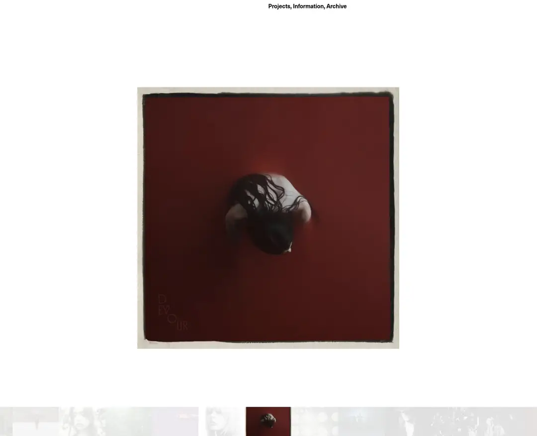 Angela Ricciardi — 기타 포트폴리오 웹사이트 디자인 레퍼런스